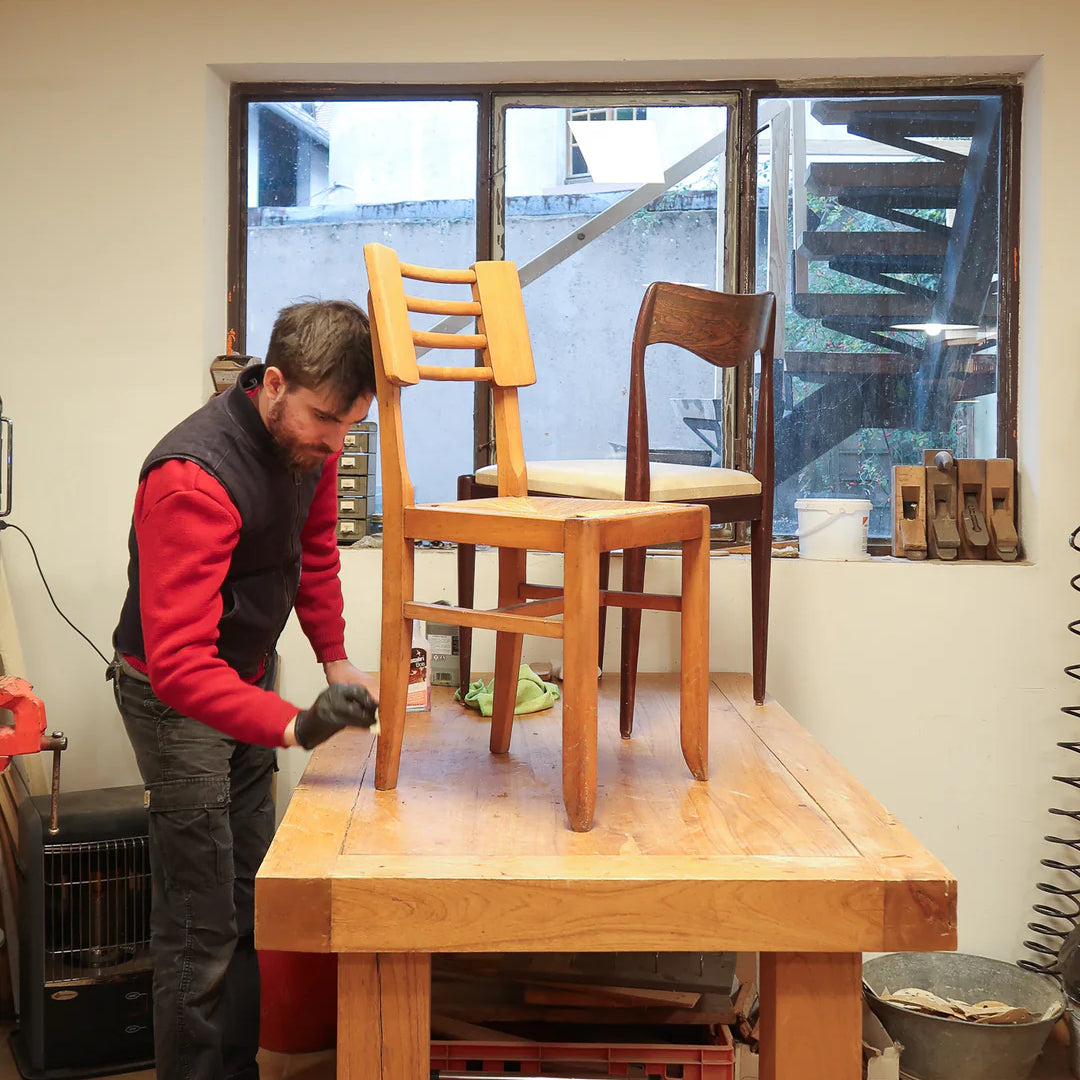 Comment Nettoyer et Entretenir vos Meubles en Bois Vintage