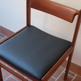 4 chaises teck h w klein Bramin Mobler made in denmark skai noir annees 70