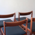 4 chaises teck h w klein Bramin Mobler made in denmark skai noir annees 70