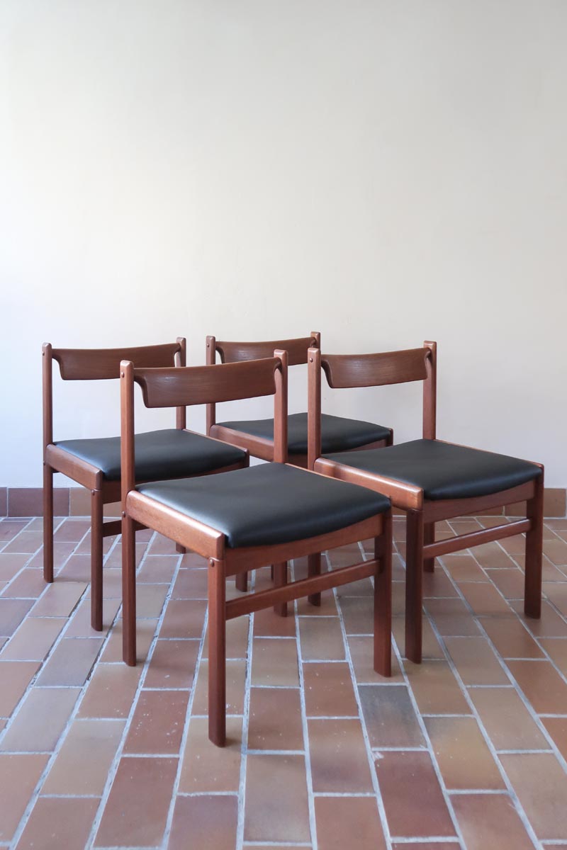 4 chaises teck h w klein Bramin Mobler made in denmark skai noir annees 70