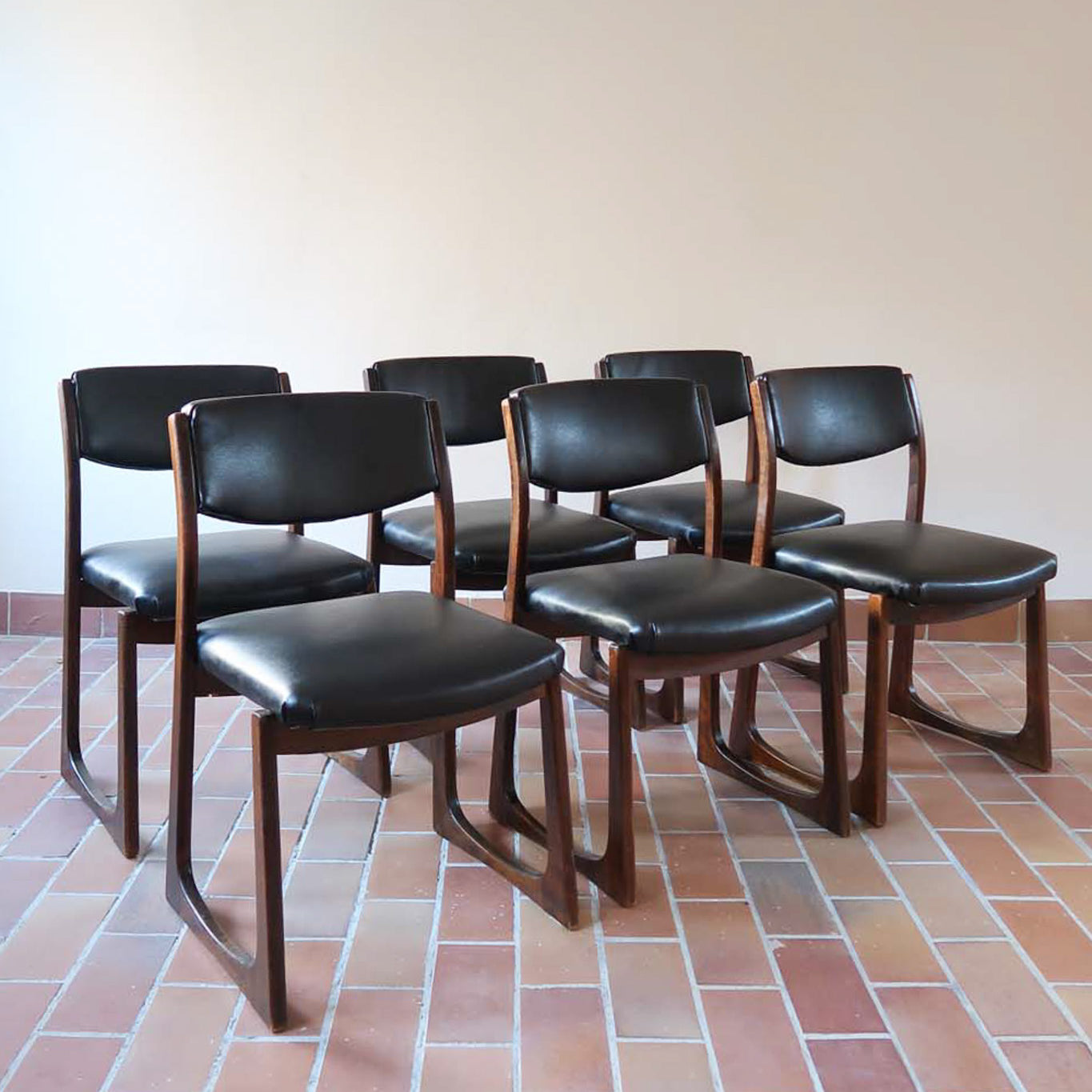 6 chaises traineau self made in france baumann vintage hêtre skaï noir