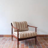 fauteuil chauffeuse scandinave walter wilhelm knoll antimott danois bois pied compas fuselé noyer design