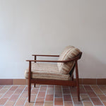 fauteuil chauffeuse scandinave walter wilhelm knoll antimott danois bois pied compas fuselé noyer design