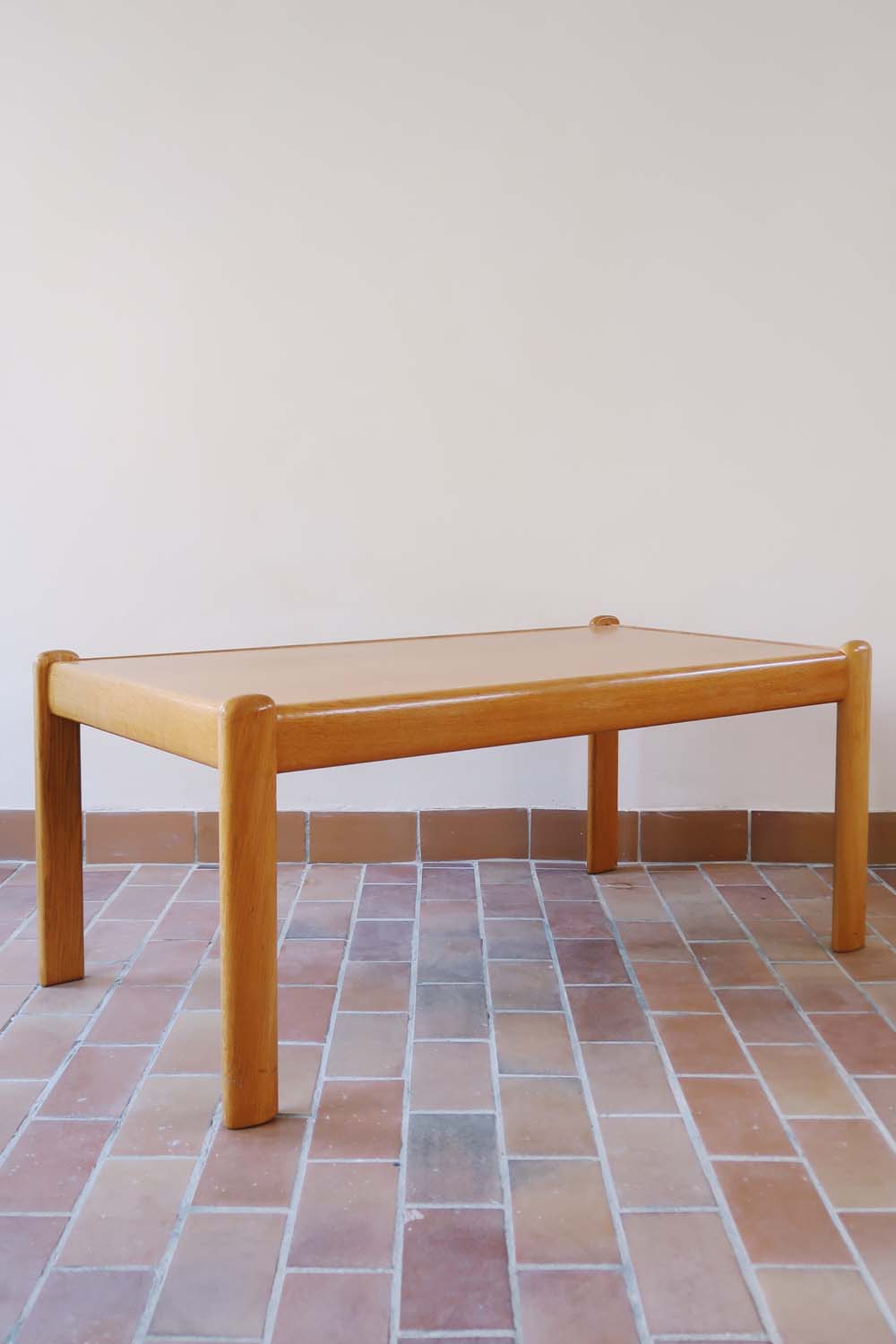 grande table basse scandinave bois clair teck danois vintage maison regain