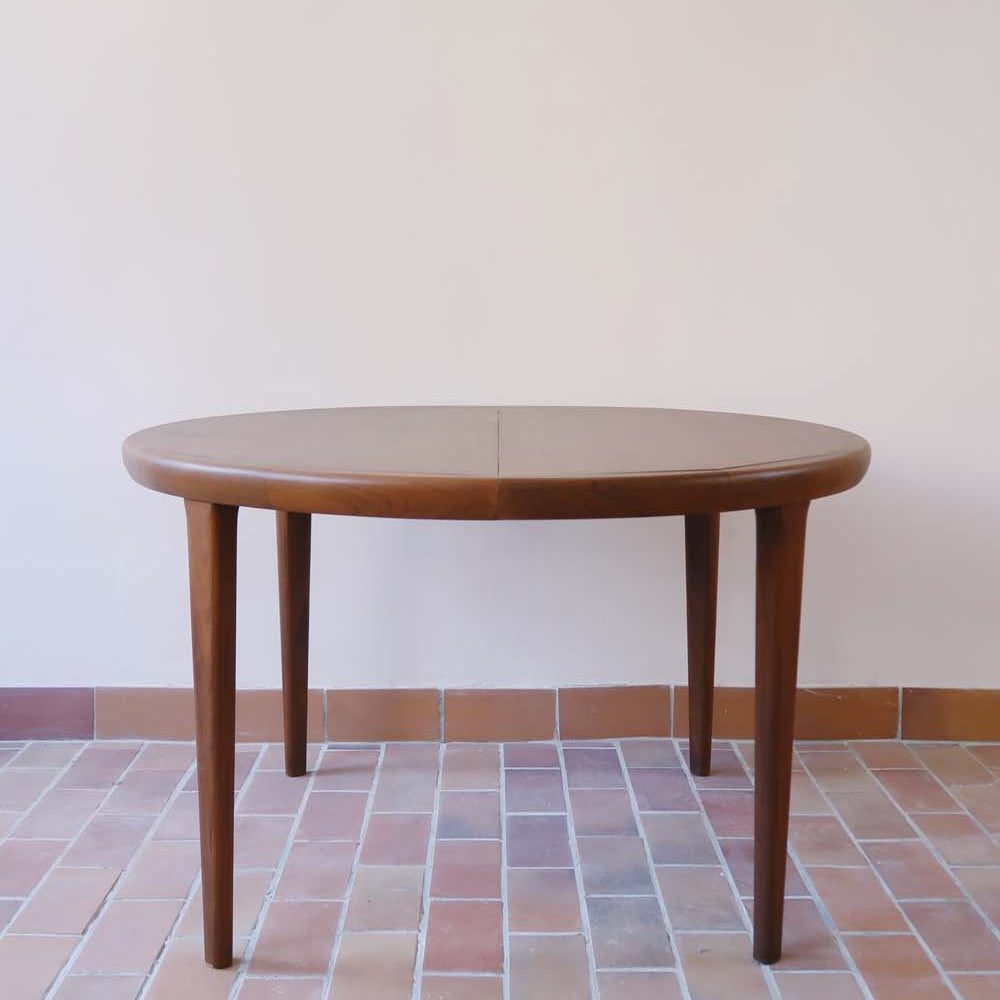 table ronde extensible rallonge teck massif bois vintage scandinave danois designer vv mobler spottrup made in denmark