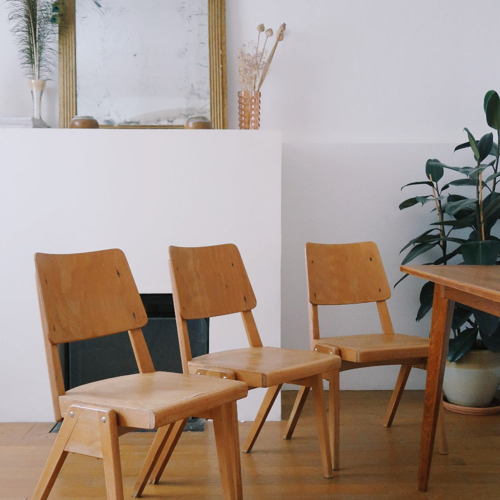 3 chaises bistrot hêtre vintage bois empilable scandinave pieds compas