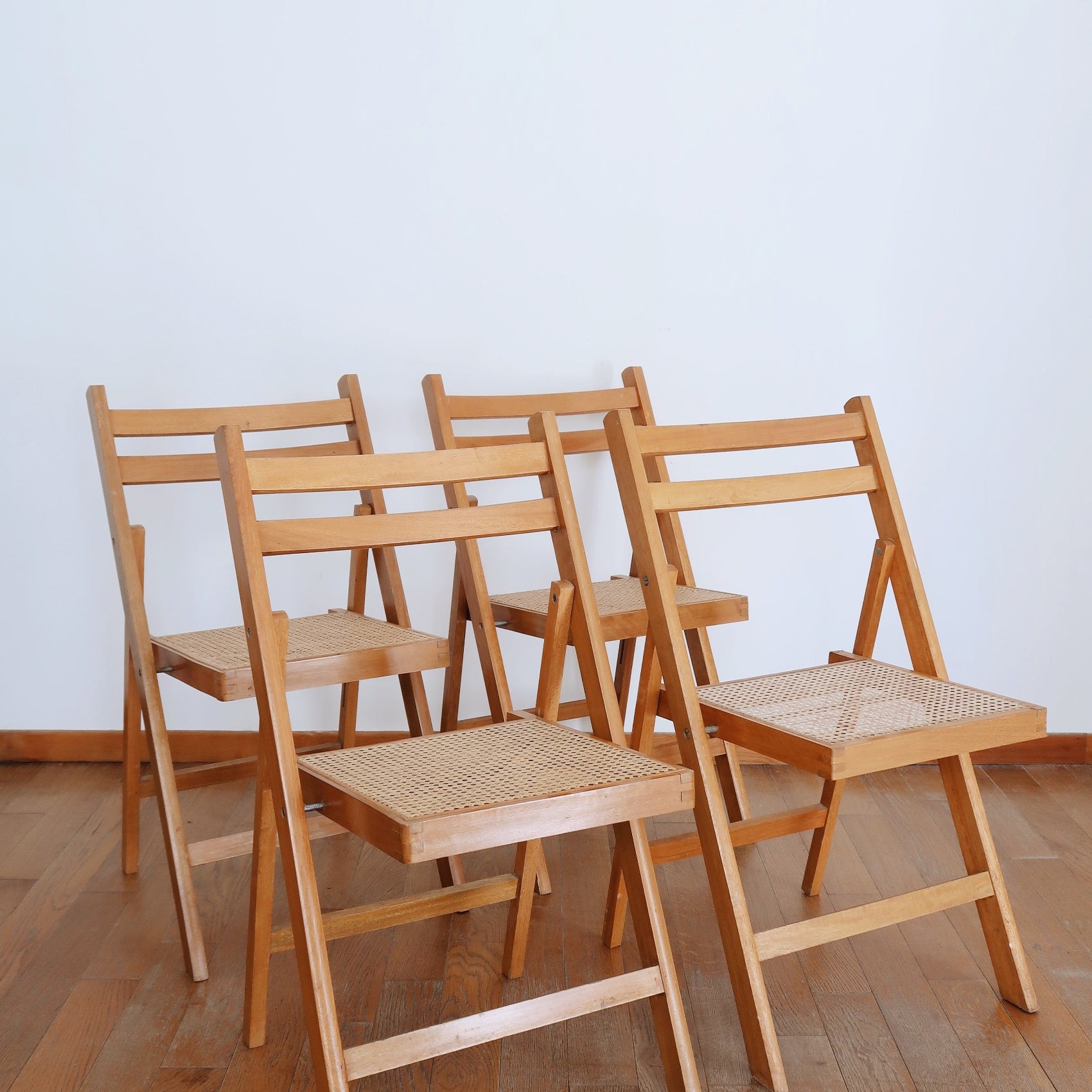 4 chaises pliantes cannées cannage bois vintage scandinave années 70 clair pliable