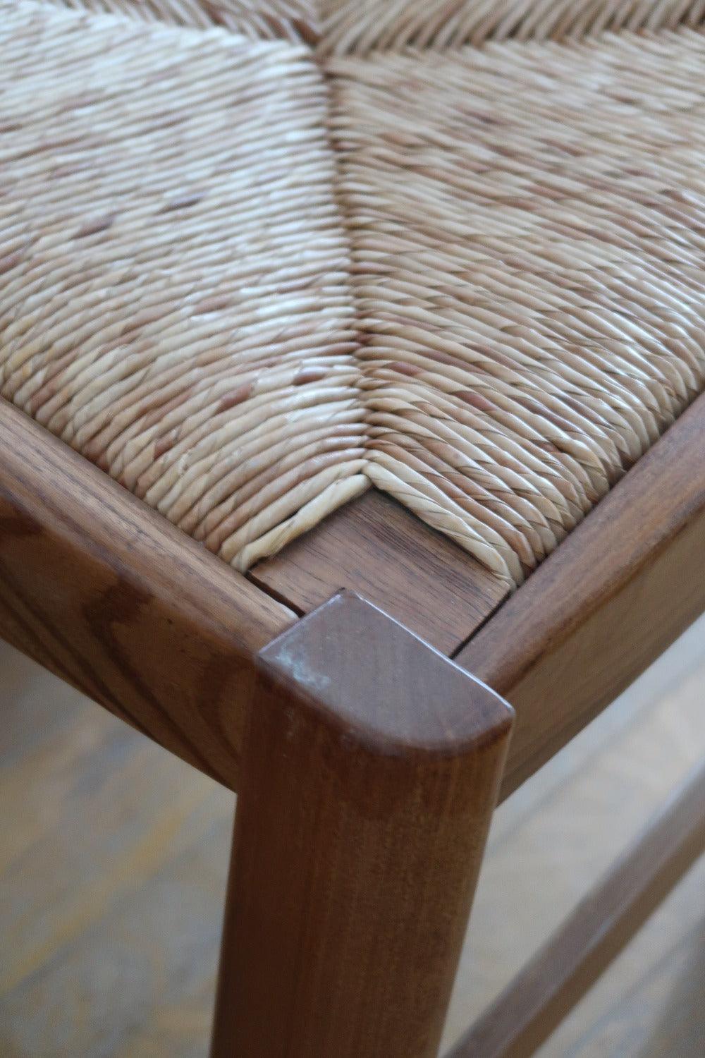 Série de 6 chaises vintage en orme massif Série de 6 chaises vintage en orme massif