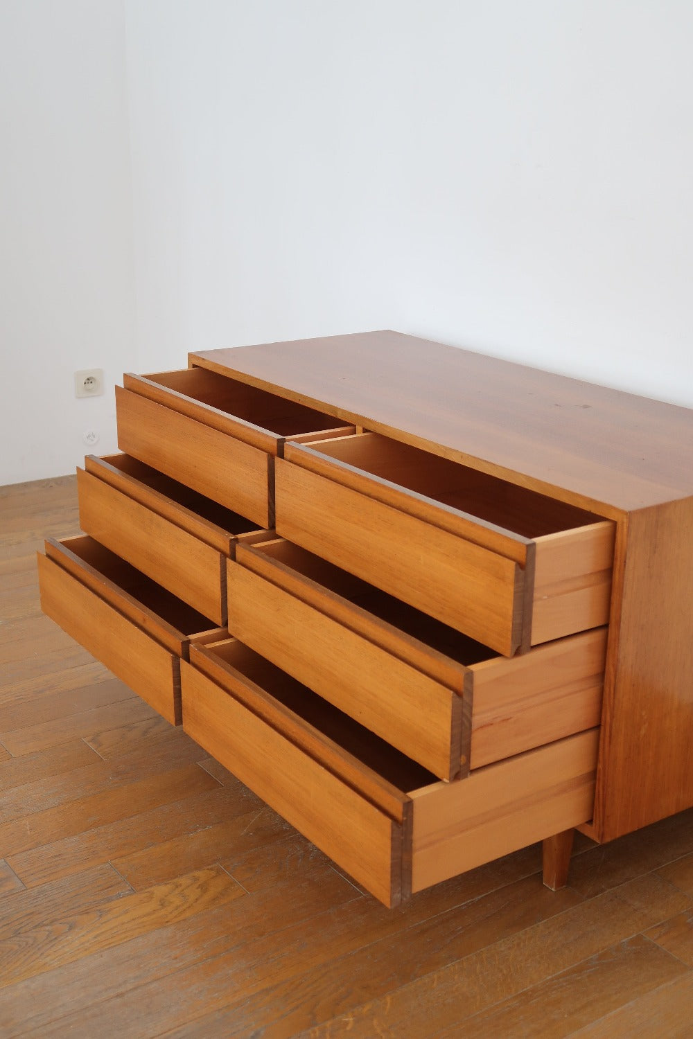 commode meuble tv bibliothèque vintage scandinave bois danois tiroir pieds fuselé