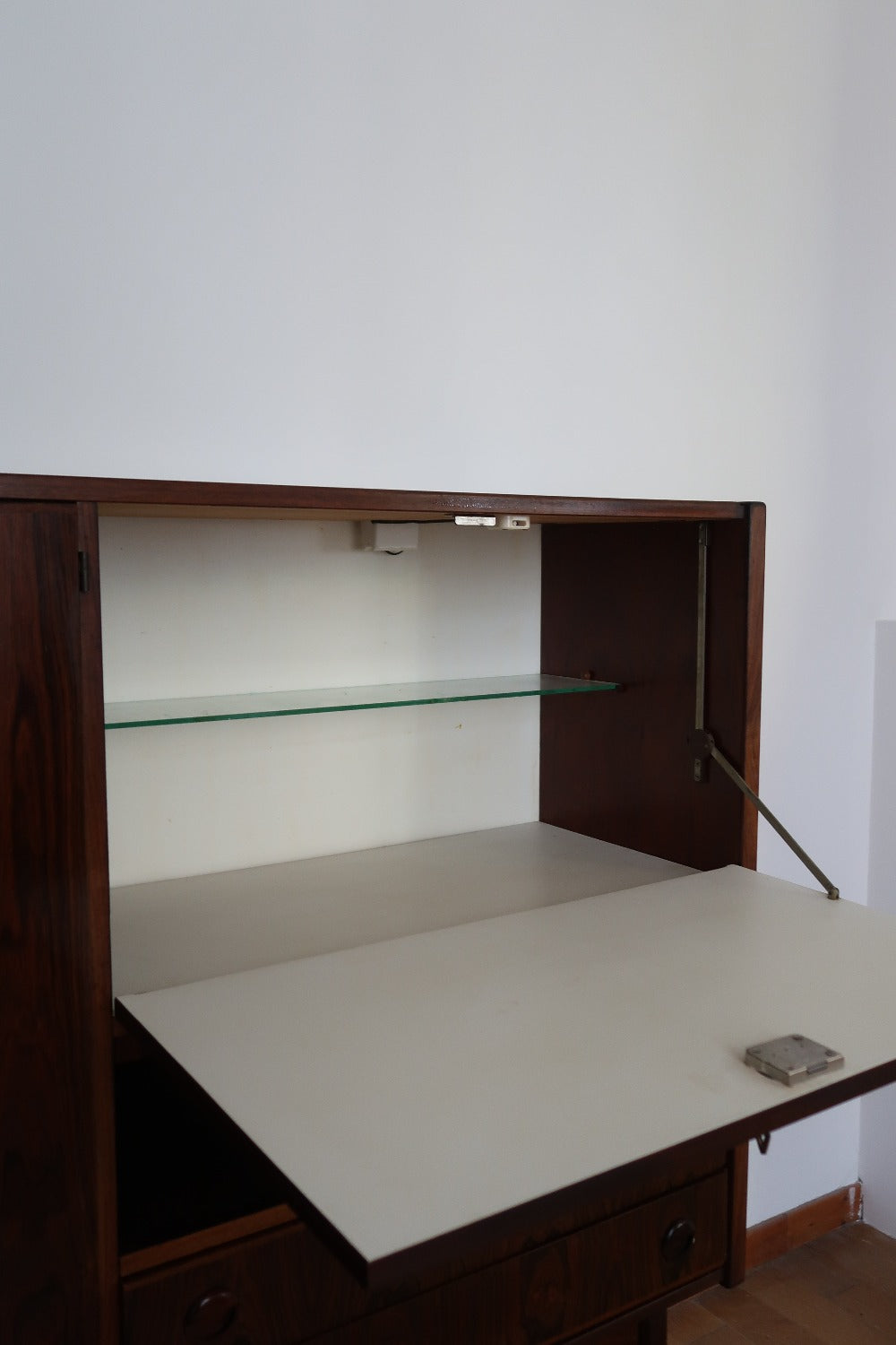 Buffet enfilade scandinave en palissandre – Aux Objets Trouvés