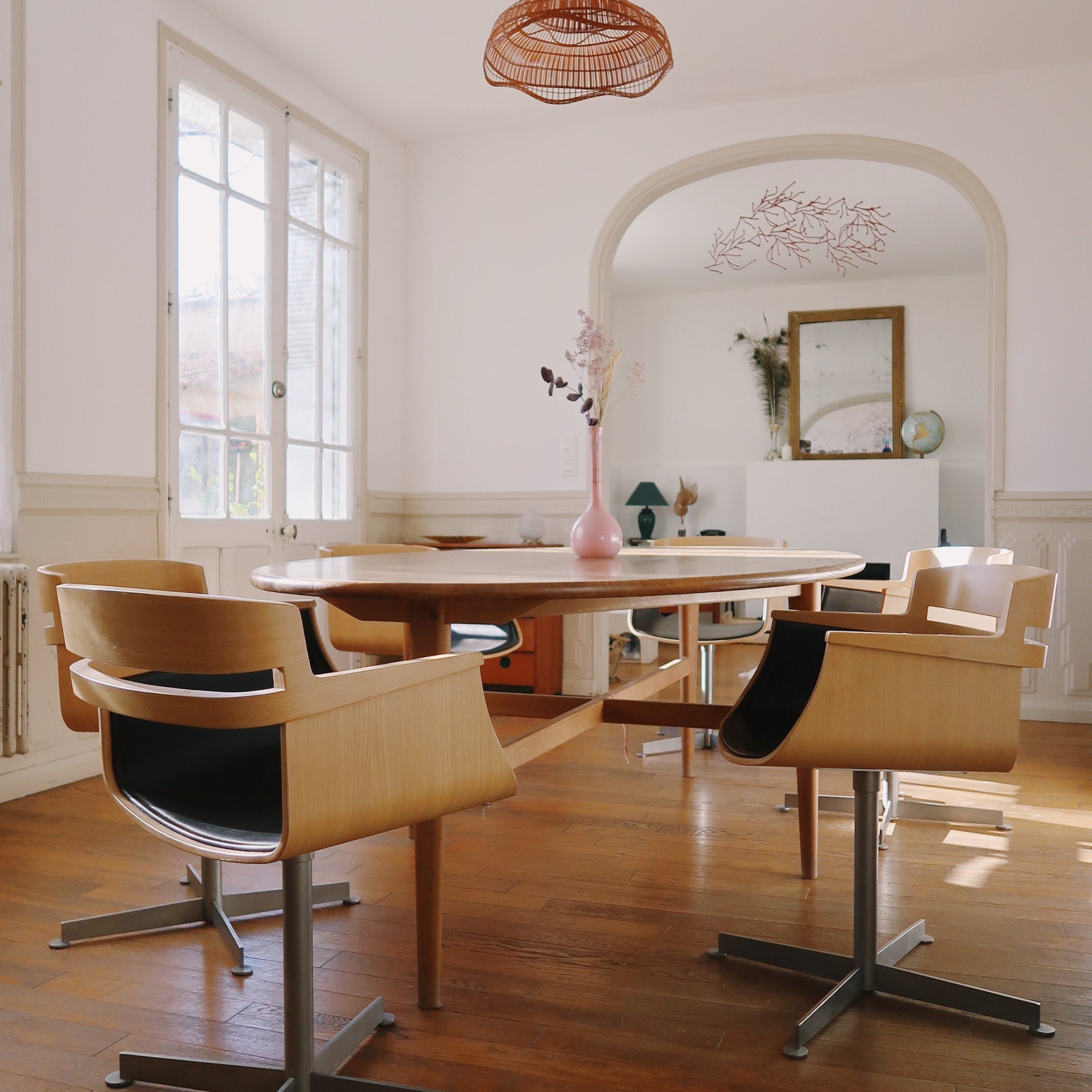 Fauteuil de bureau vintage pivotant scandinave en cuir et bois