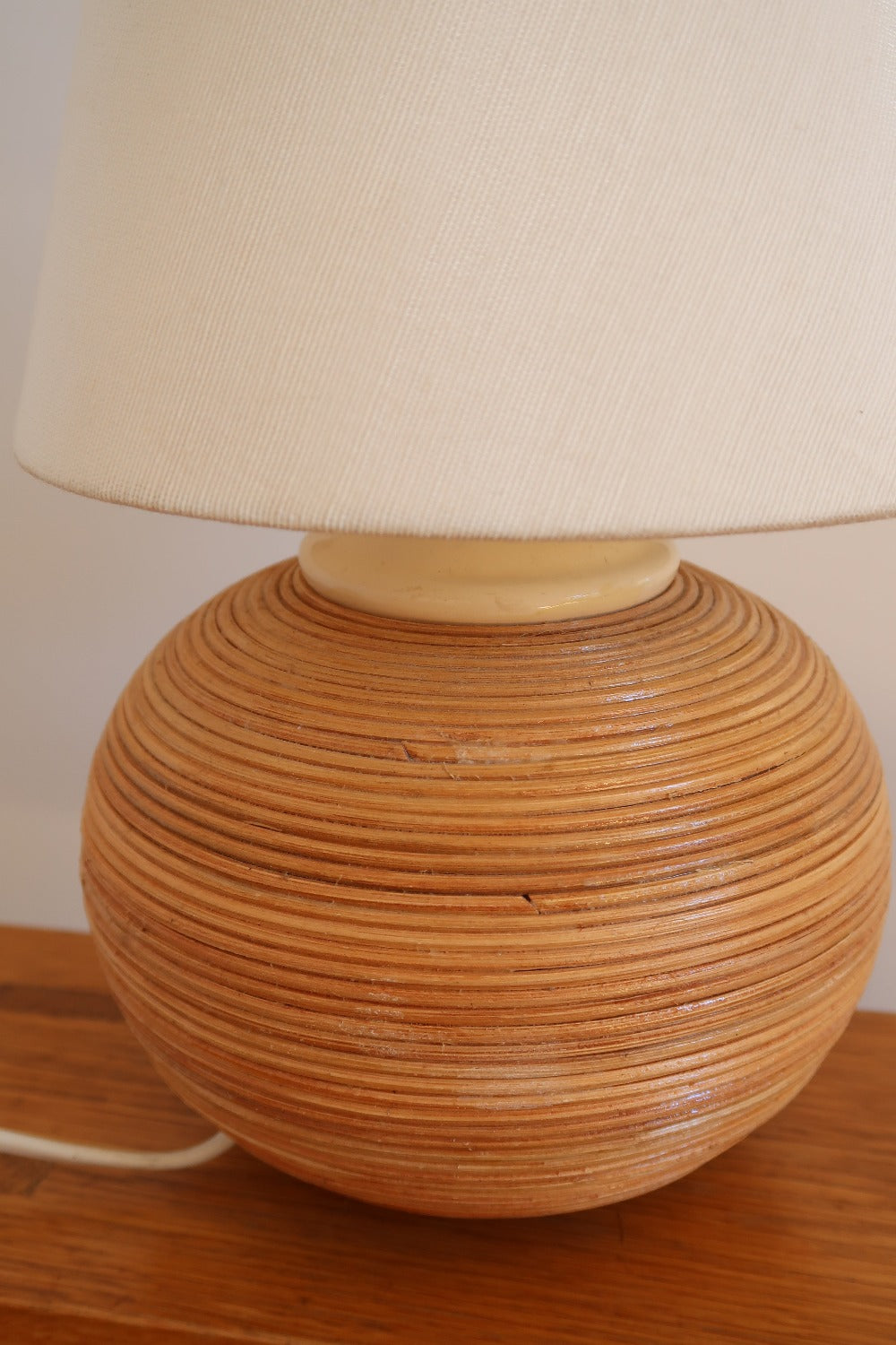 lampe à poser bureau abat jour blanc céramique vintage cordée scandinave