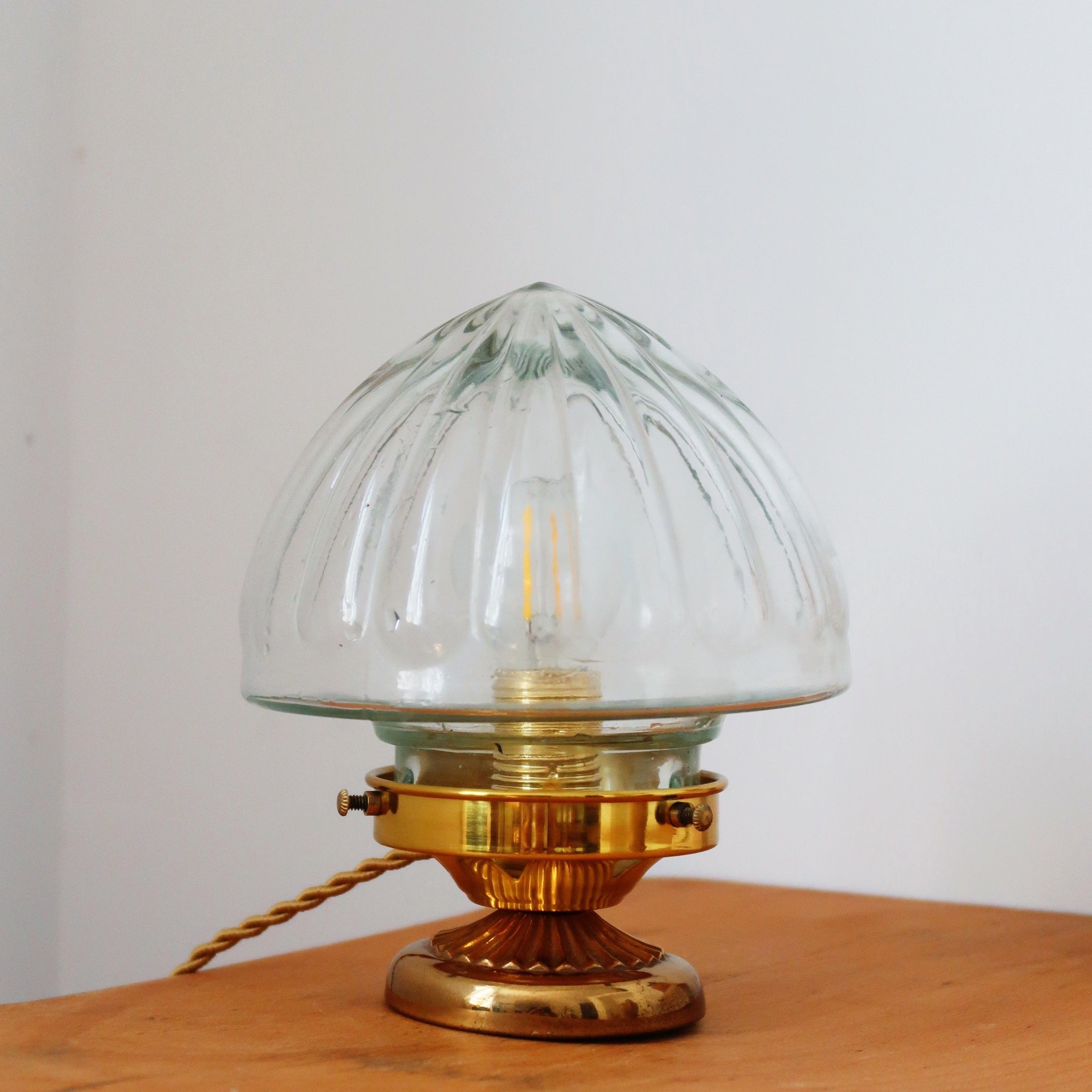 lampe à poser globe vintage