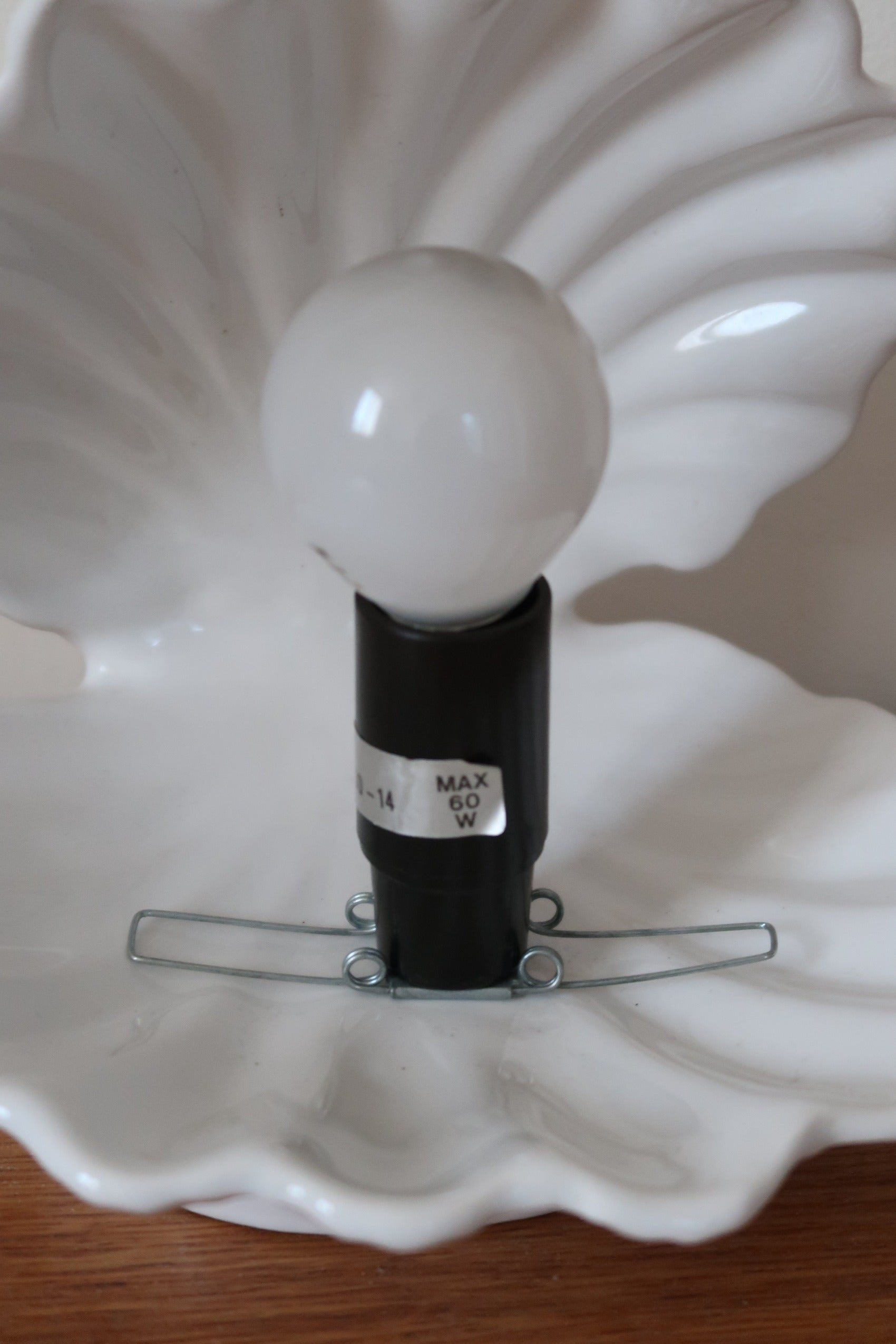 lampe vintage coquillage années 70 céramique opaline