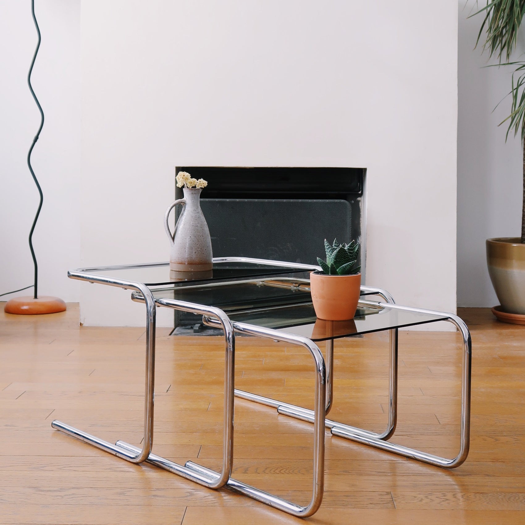 table basse gigogne verre fumé chrome moderniste vintage bout de canapé années 70