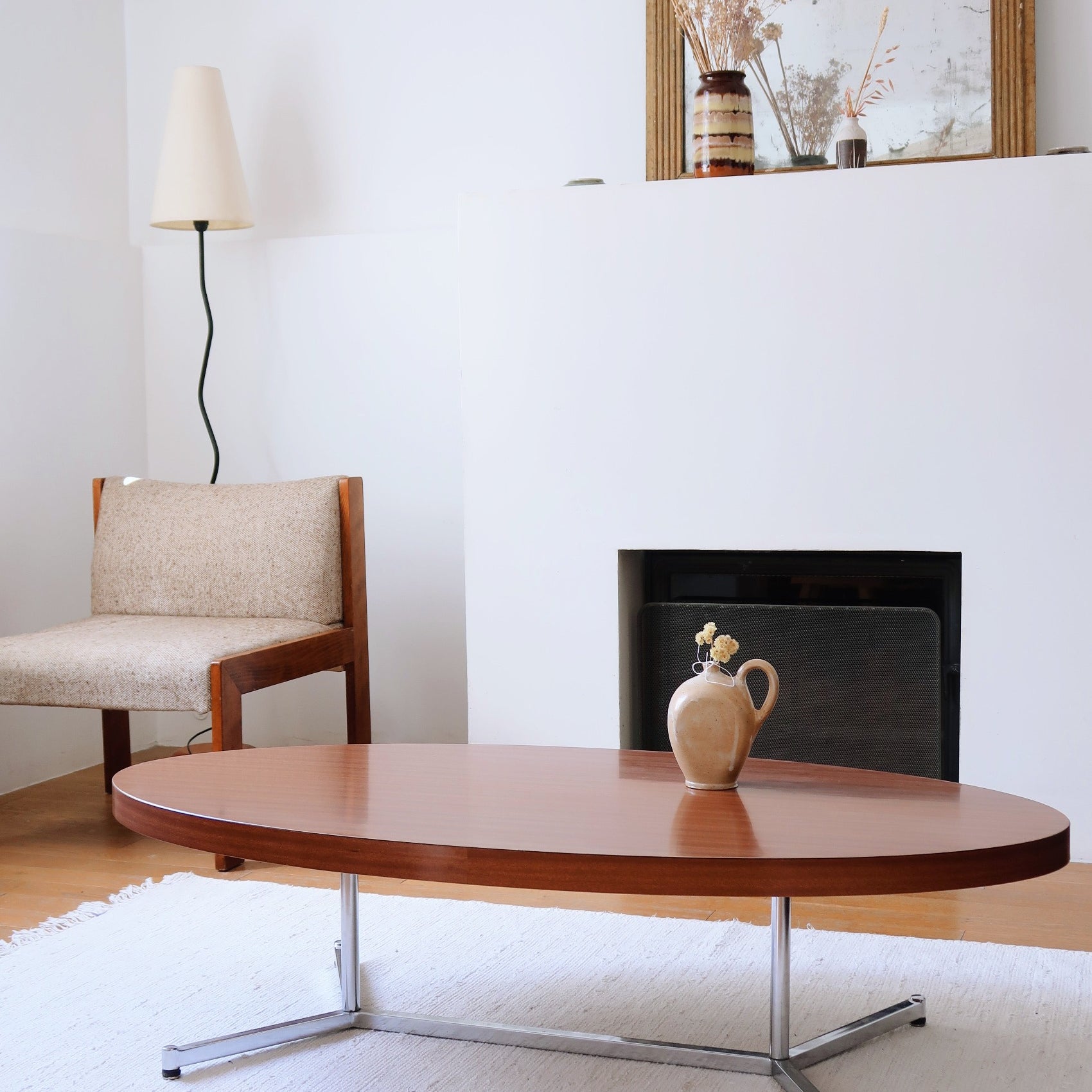 table basse moderniste ovale vintage pieds piètement chrome plateau formica vintage bois design années 70