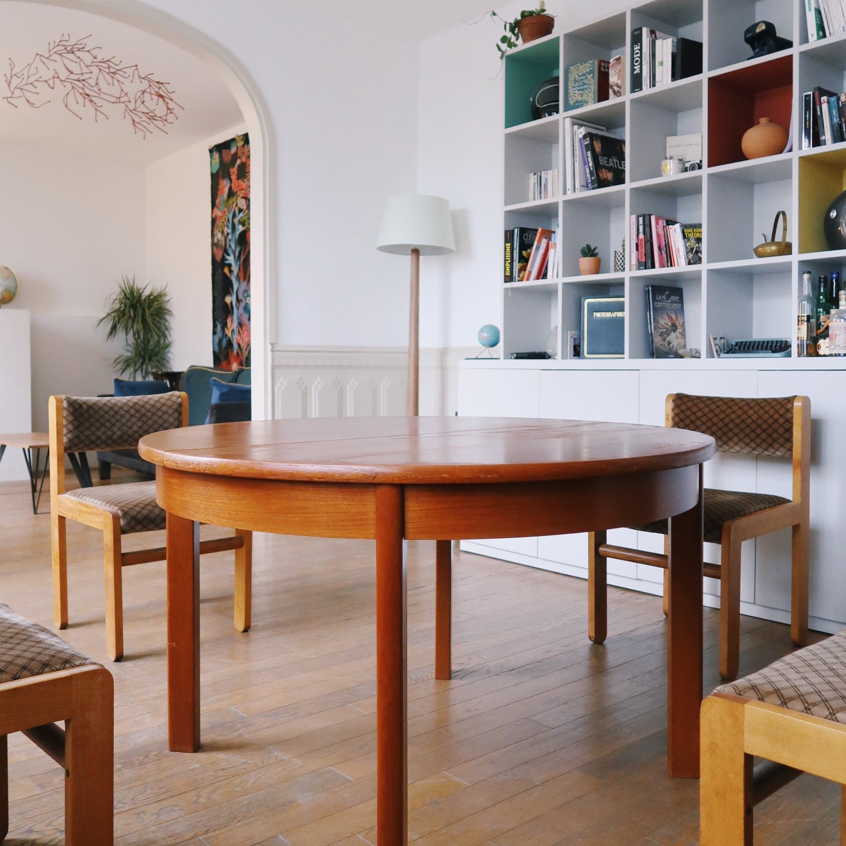 table ronde moderniste vintage teck extensible rallonge années 80 Charlotte Perriand