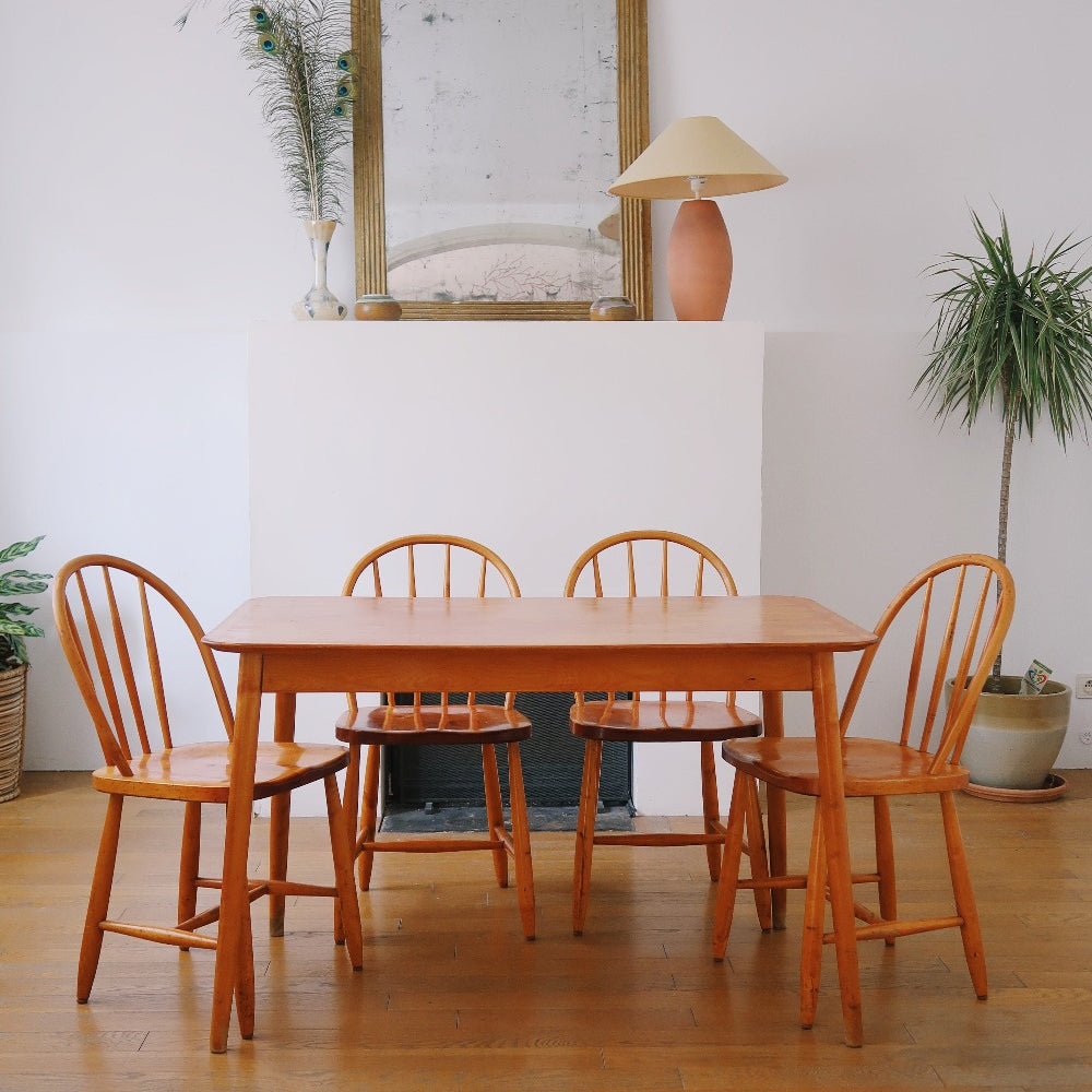 table scandinave pieds compas bois hêtre teck vintage danois chaise bistrot baumann ensemble salle à manger designer finlandais ilmari tapiovaara